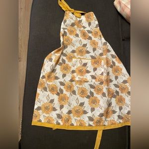 Sunflower apron